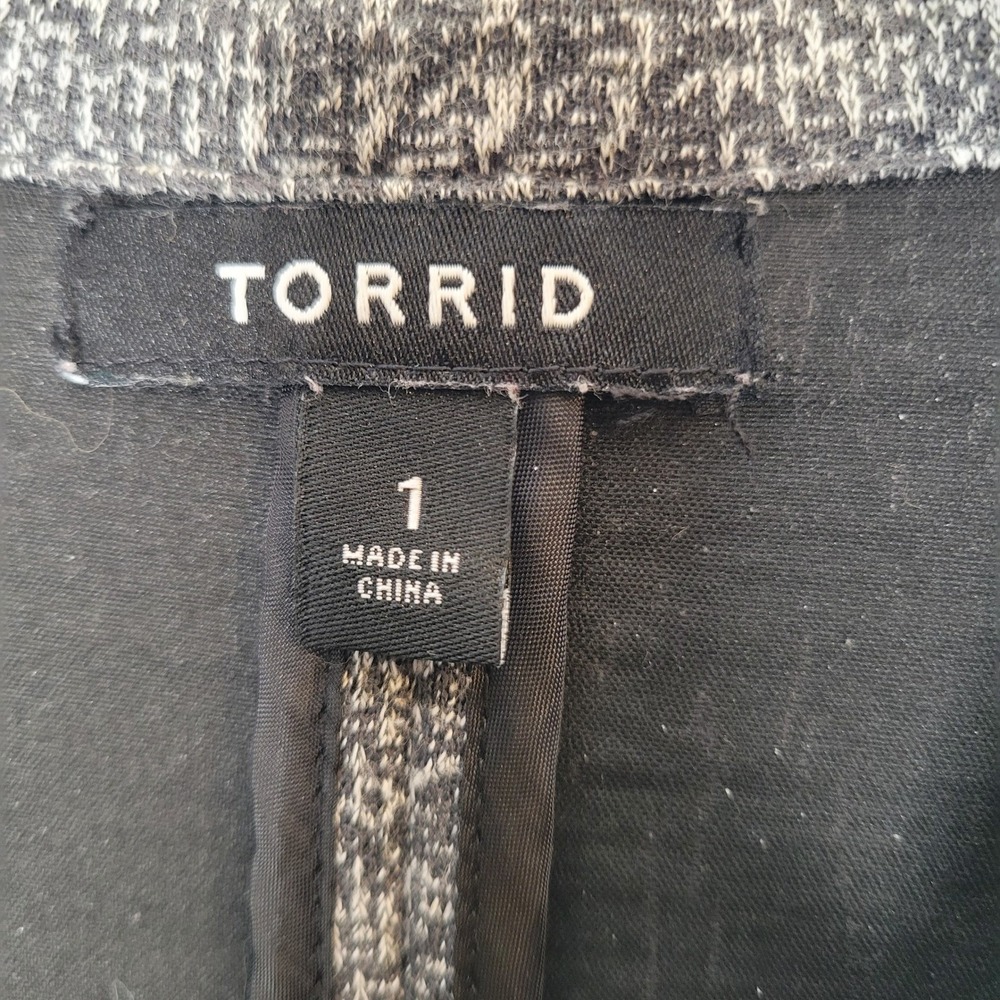 Torrid Knit Blazer Women Sz 1 Grey Black Plaid Longline 2-Button Career Jacket - Picture 4 of 15